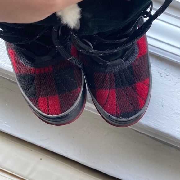 SOREL Red and Black Buffalo Plaid waterproof winter boots size 8 - Picture 3 of 7